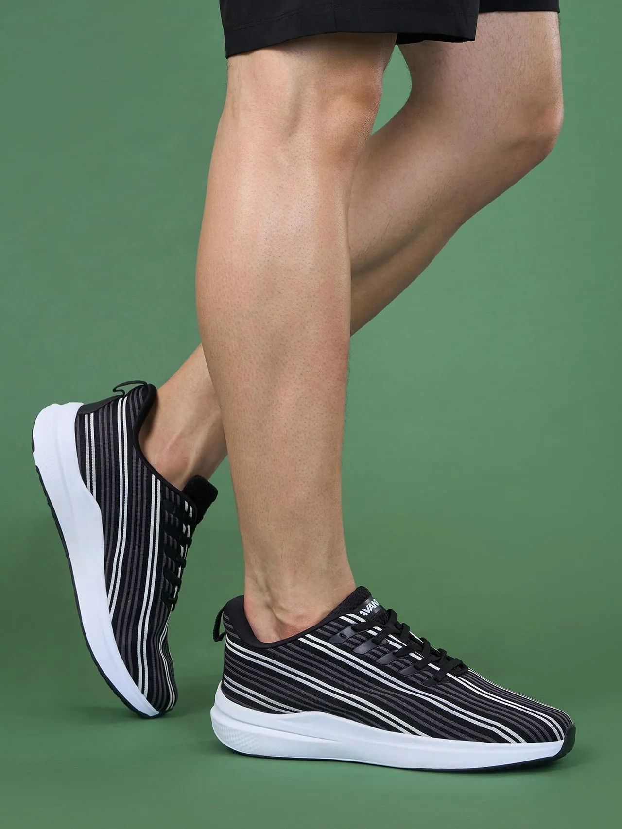 Avant Men's Bi-Strip Running Shoes - Black/White
