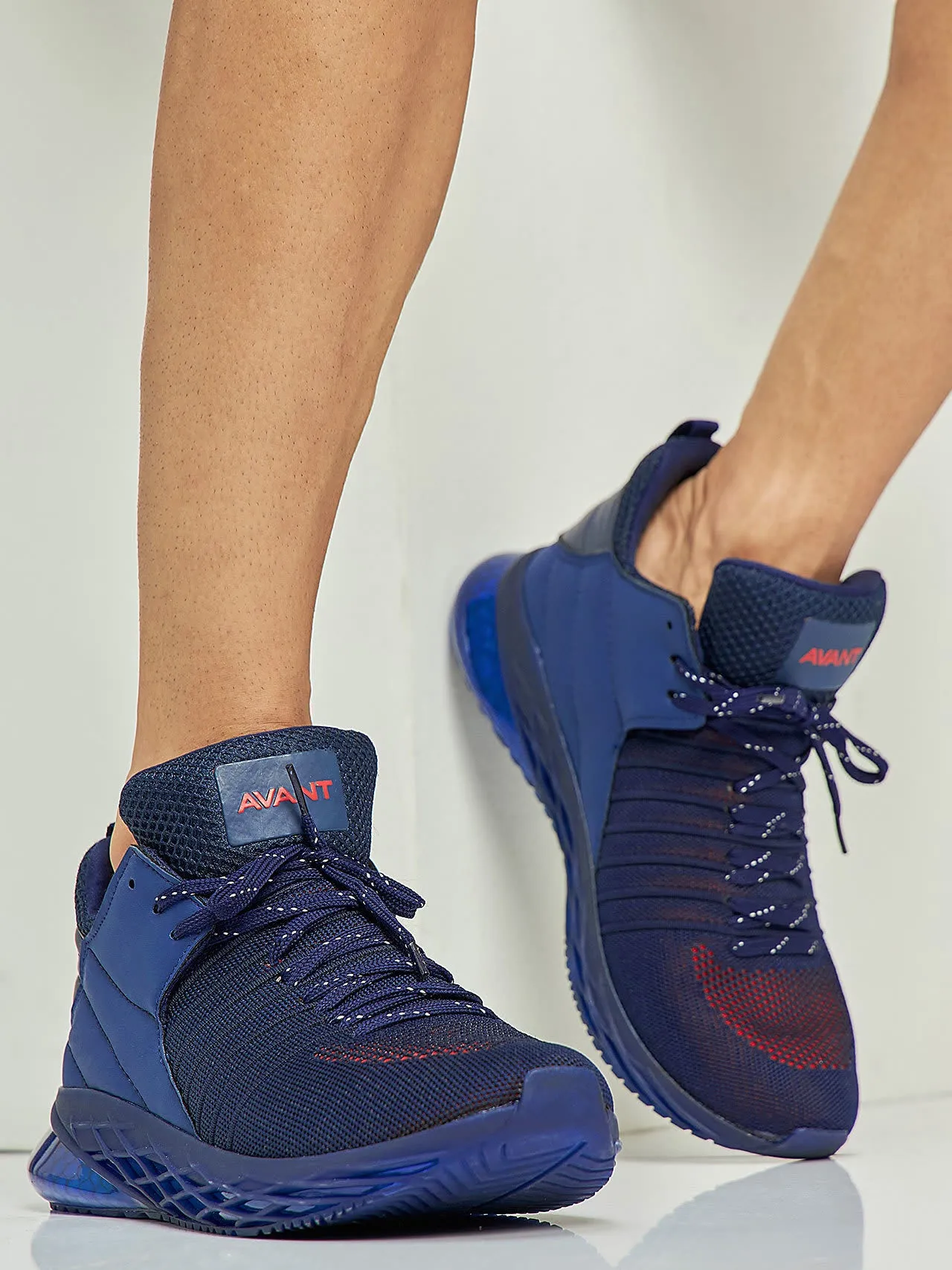 Avant Men’s Everest Walking Shoes- Navy