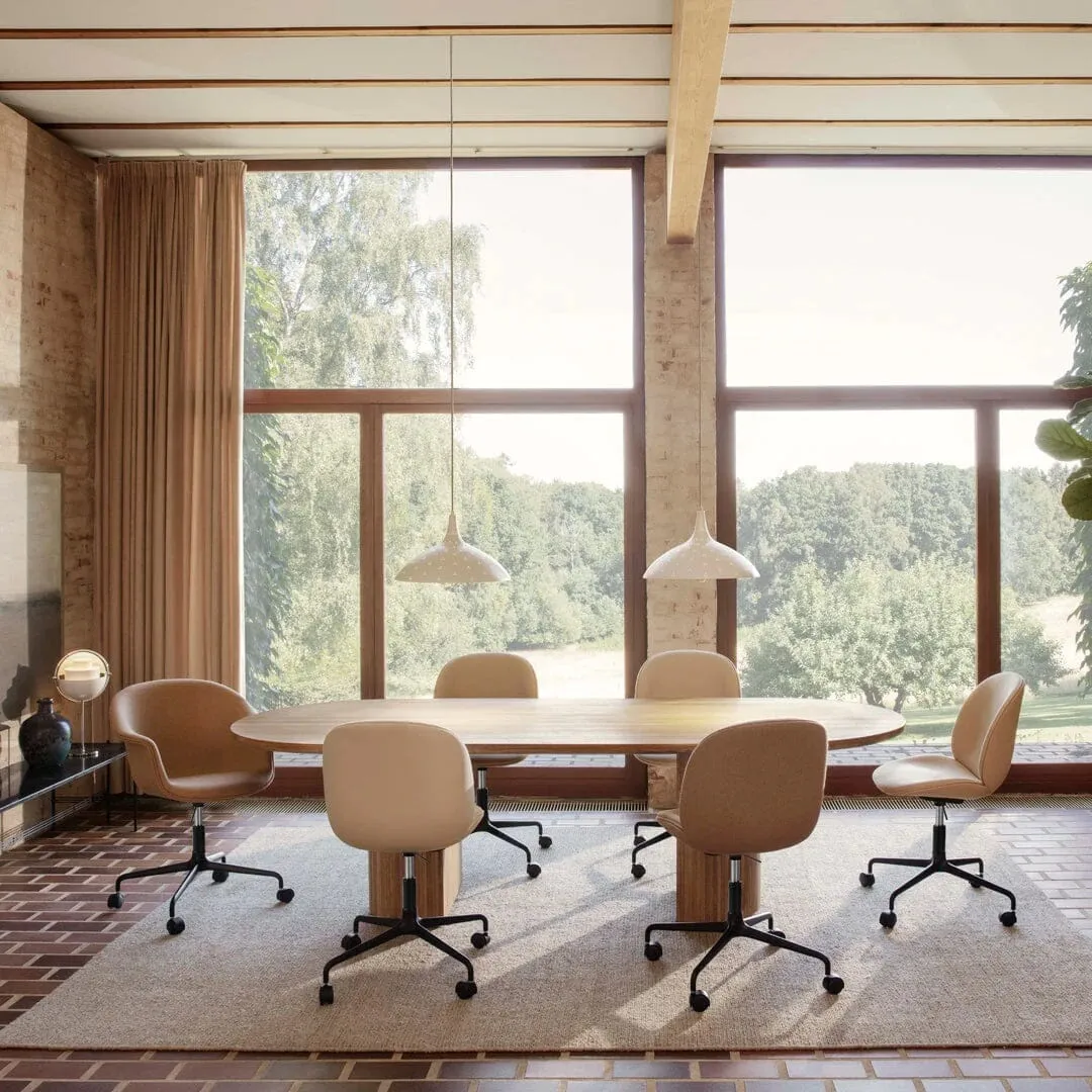 Bat Meeting Chair 4-Star Base with Castors - Height Adjustable - Front Upholstered