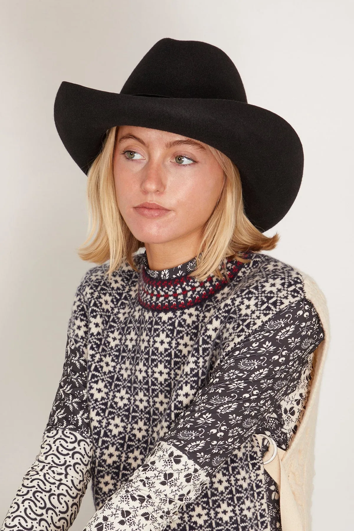Belle Hat in Black