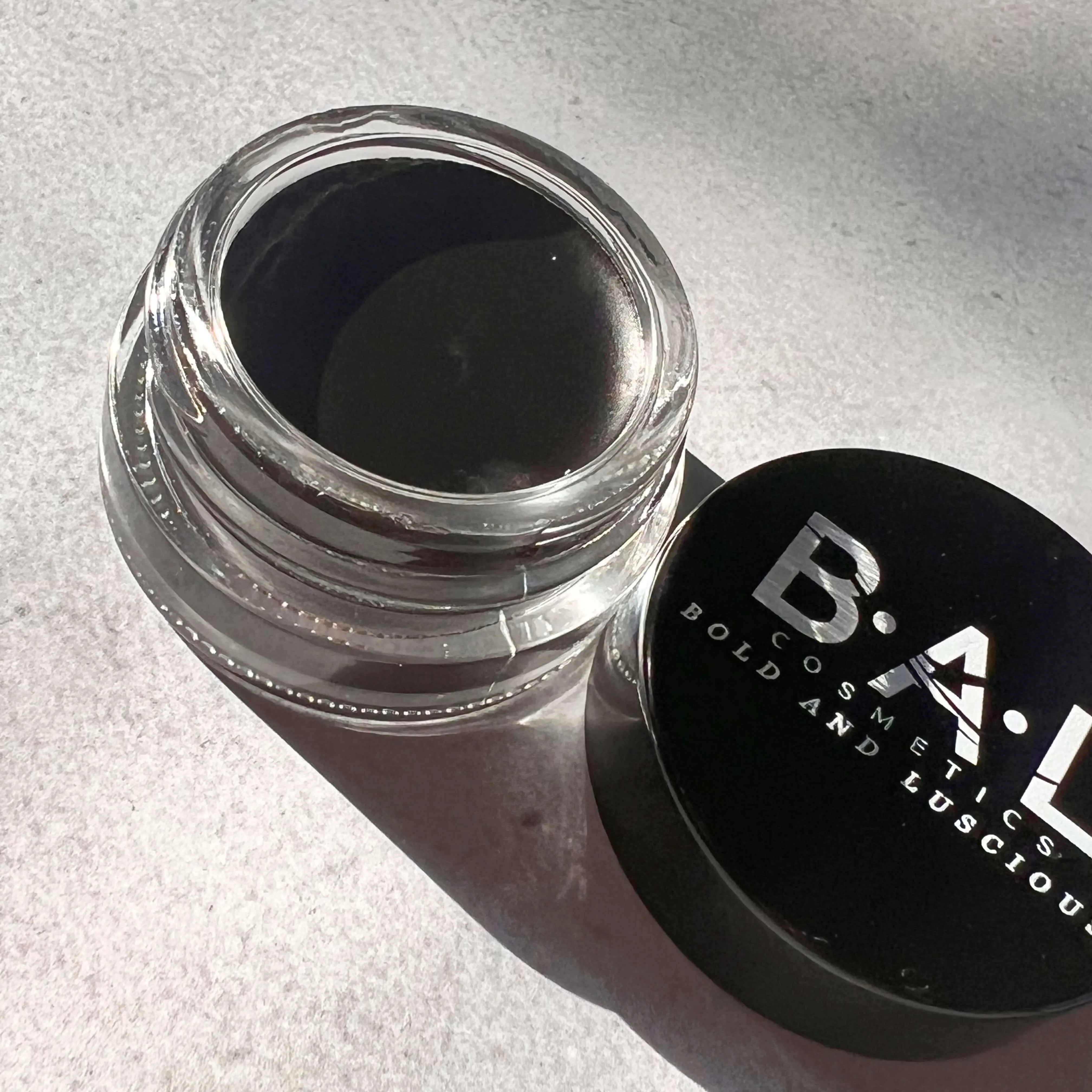 Brilliant Ink Gel Eyeliner- Black