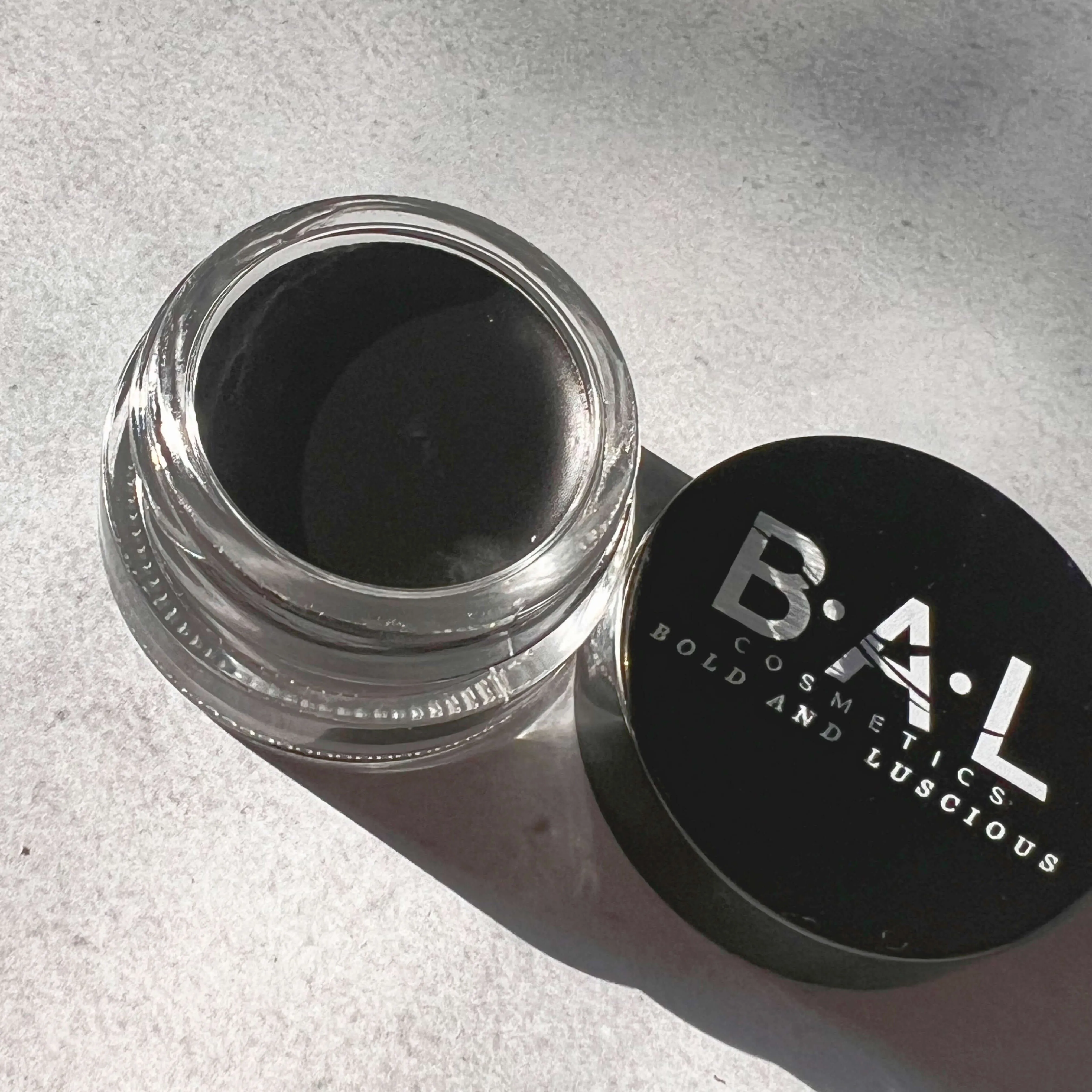Brilliant Ink Gel Eyeliner- Black