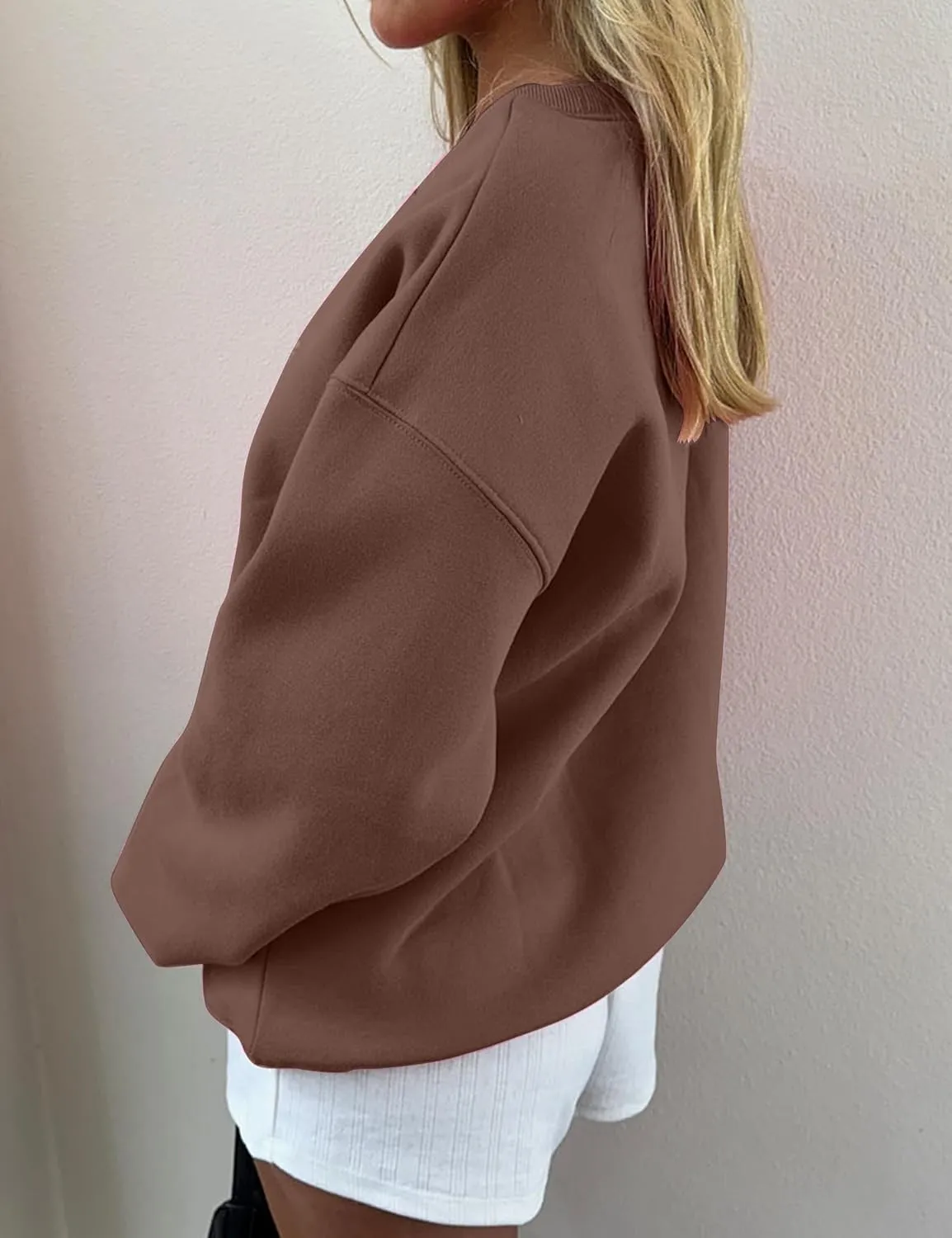 Ythomm Womens Bow Graphic Sweatshirts Oversized Crewneck Drop Shoulder Pullover Sweatshirt Long Sleeve Tops 2024 Fall Outfit